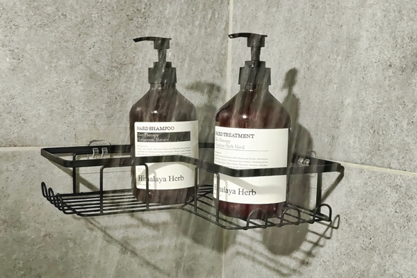 Productos de aseo personal de alta gama en la ducha